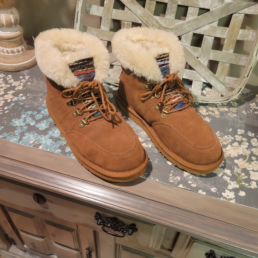 LAMO Water & Stain Resistant Lace-Up Suede Fur-Lined Boots